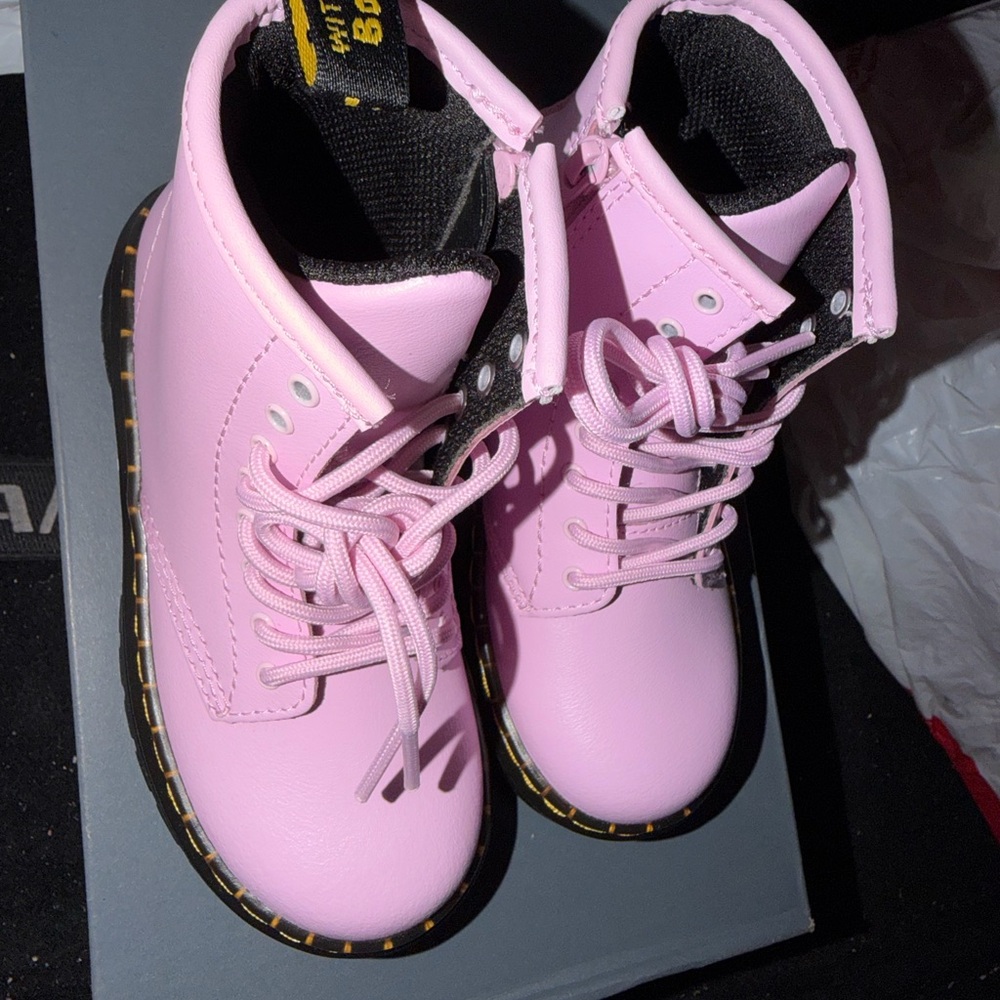 Pink toddler dr marten